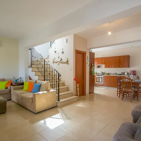 Villa Paralimni Lake Villa